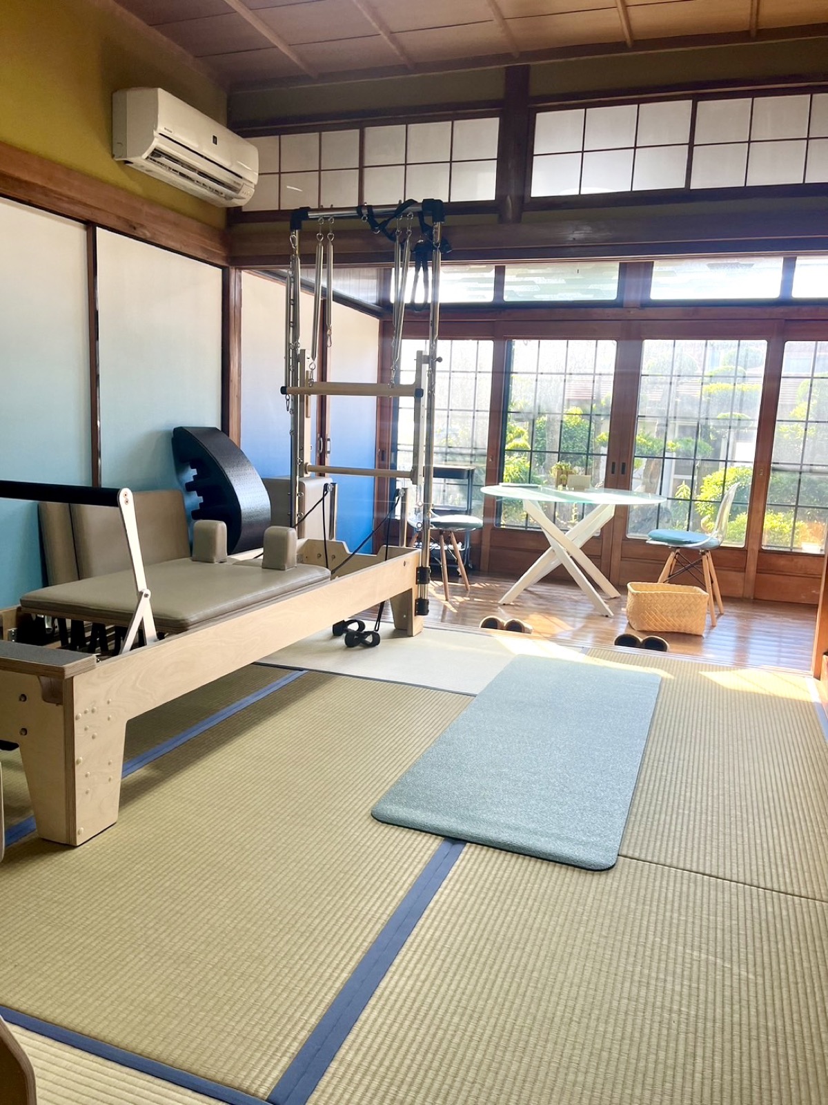 赤間宿店の店内